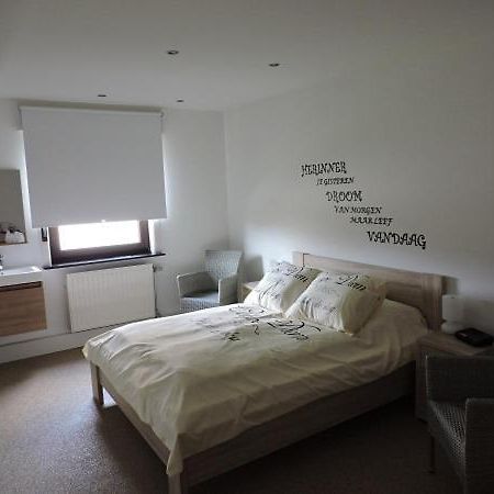 B&B Carpe Diem # Texel Maaseik Exteriör bild